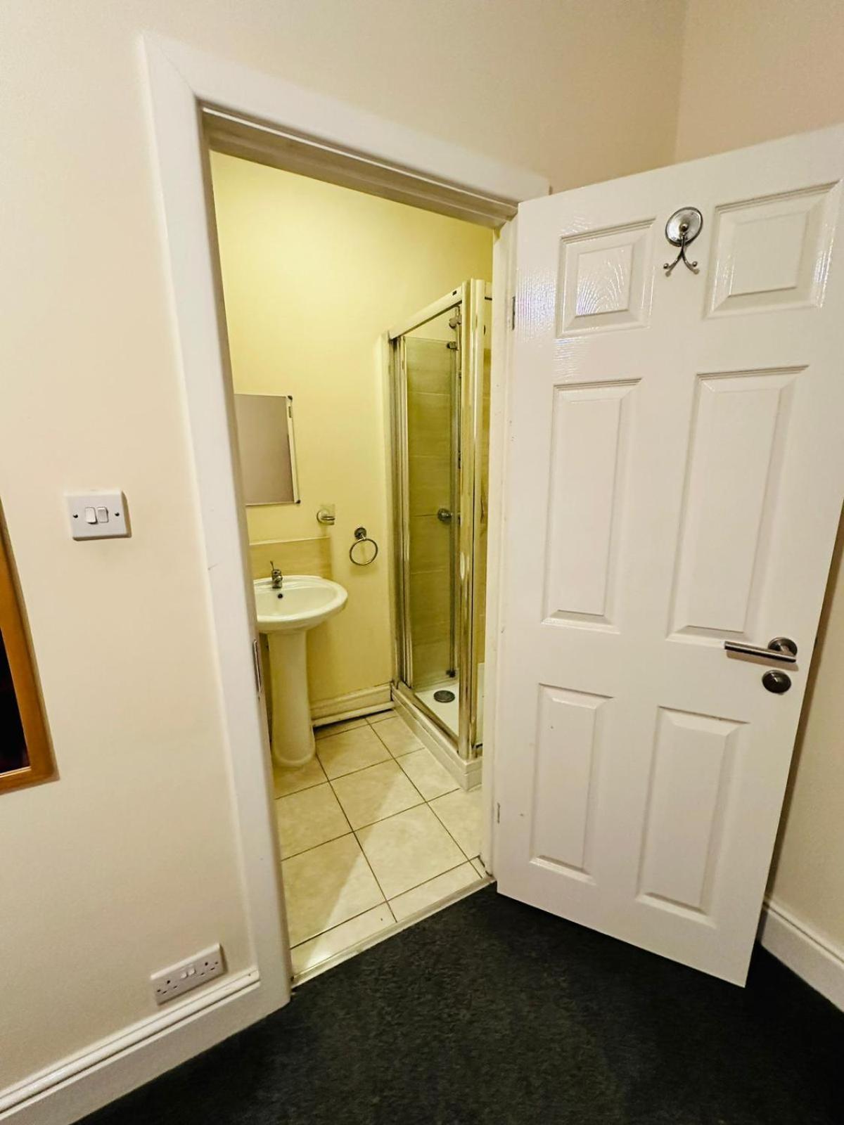 Hotel Elm Vale *